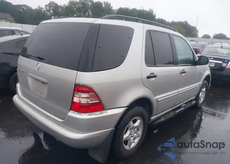 2000 Mercedes-Benz Ml 320 z USA, uszkodzony, nr VIN 4JGAB54E4YA158862